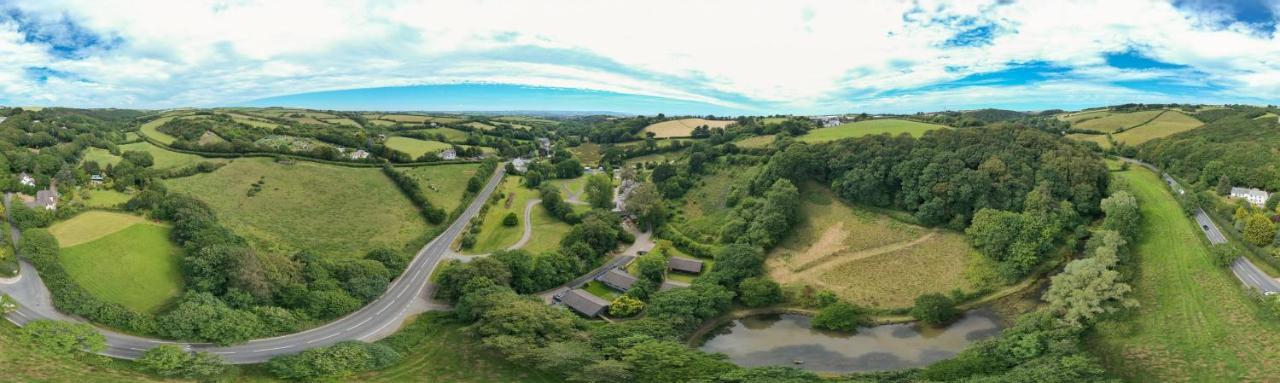 Willow Valley Glamping Bude Exteriör bild