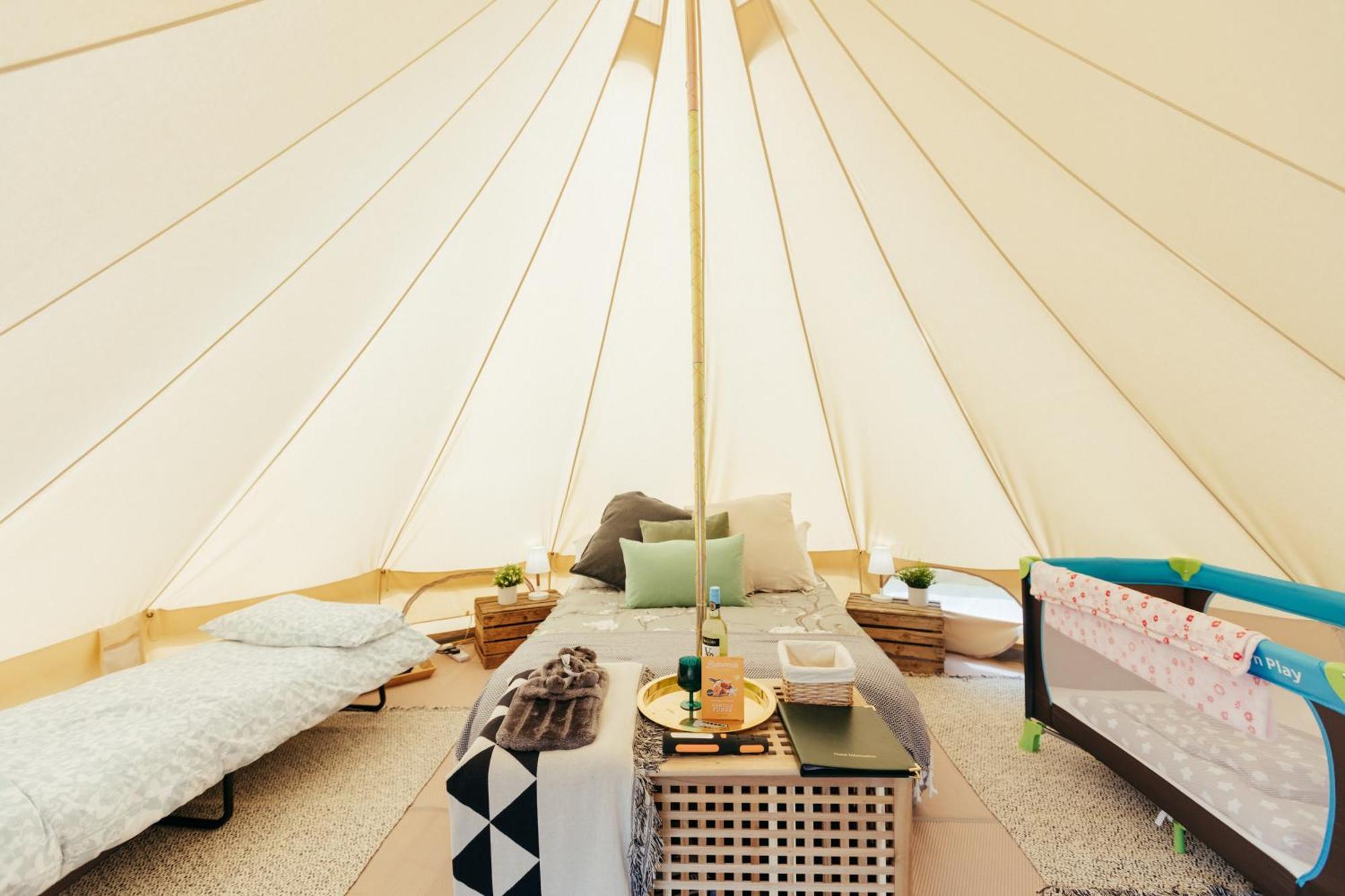 Willow Valley Glamping Bude Exteriör bild